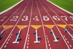 申花逆袭辉煌！小胜深圳反超蓉城，海港或在大连捍卫王者之位