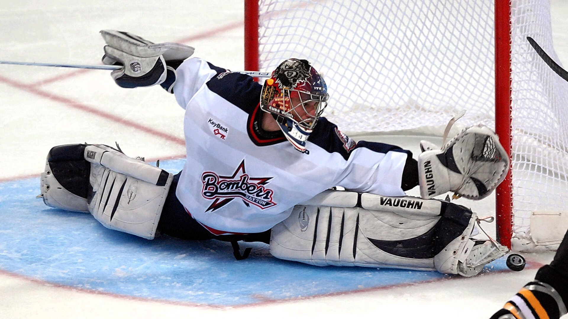 乐鱼体育App下载-美洲杯精彩单刀：门将的神勇扑救成焦点，美洲杯冠军猜测