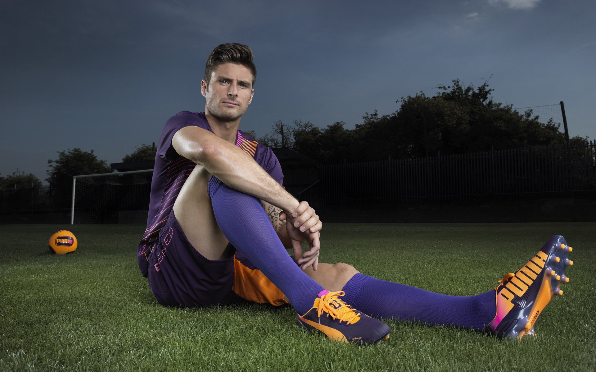 自由泳选手转身技术精准，节省时间，自由泳转身技巧教程