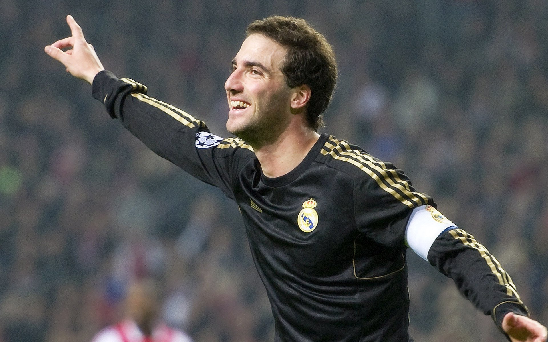 西甲德比战：最后一分钟绝平引发狂潮，西甲德比最大比分